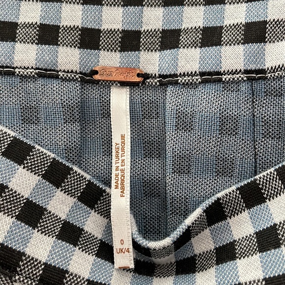 Free people brand mini skirt - Picture 3 of 3